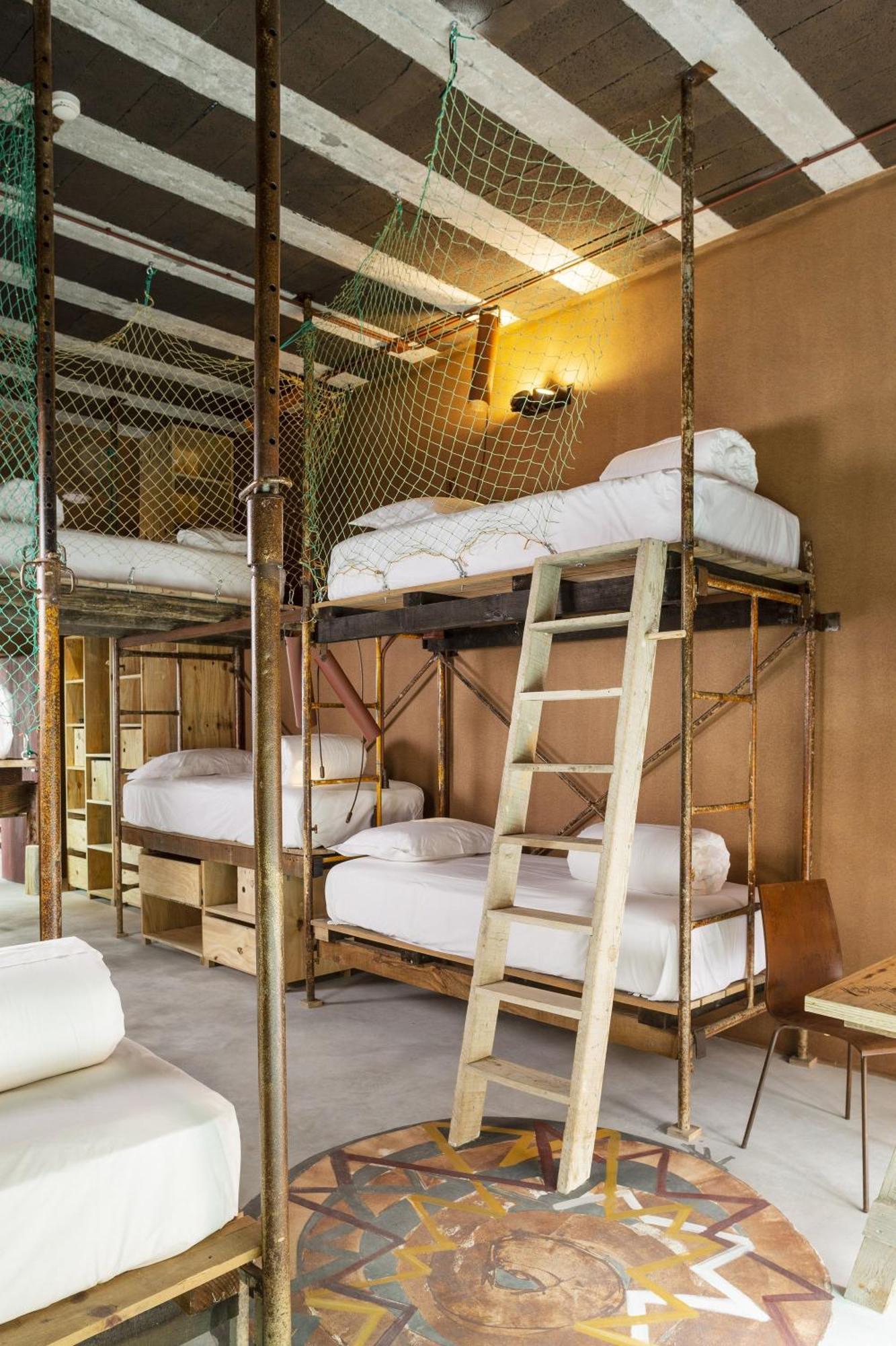 Noah Surf House Portugal 호텔 산타 크루즈 외부 사진